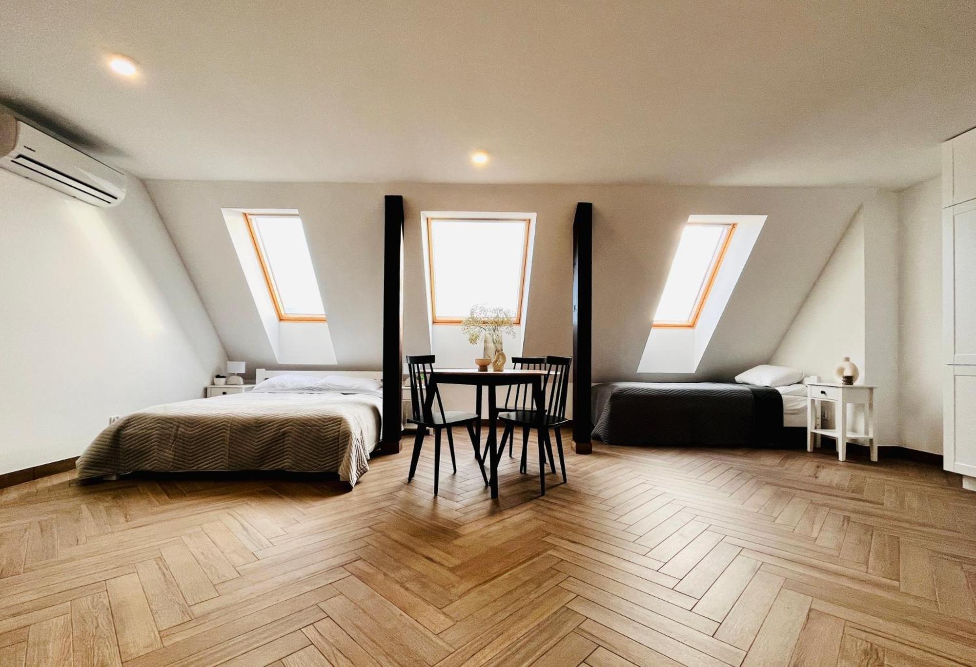 Apartamenty Kamienica Centrum - 1 Maja Lubin  Bagian luar foto